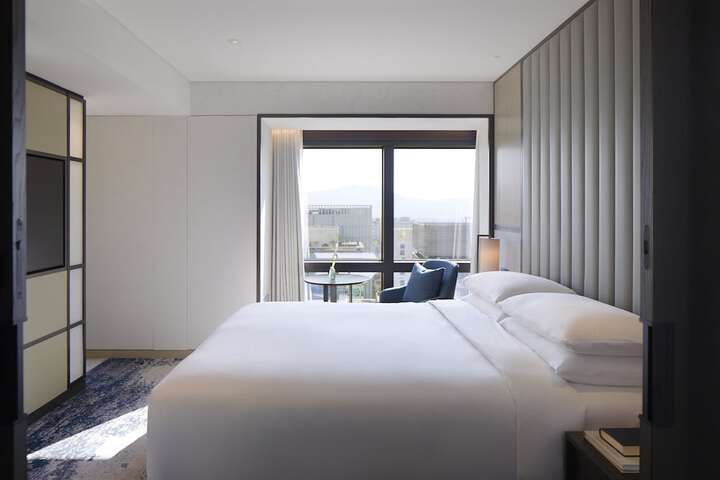Room 14 of 147