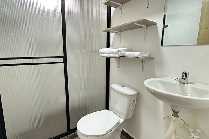 Room 7 of 72