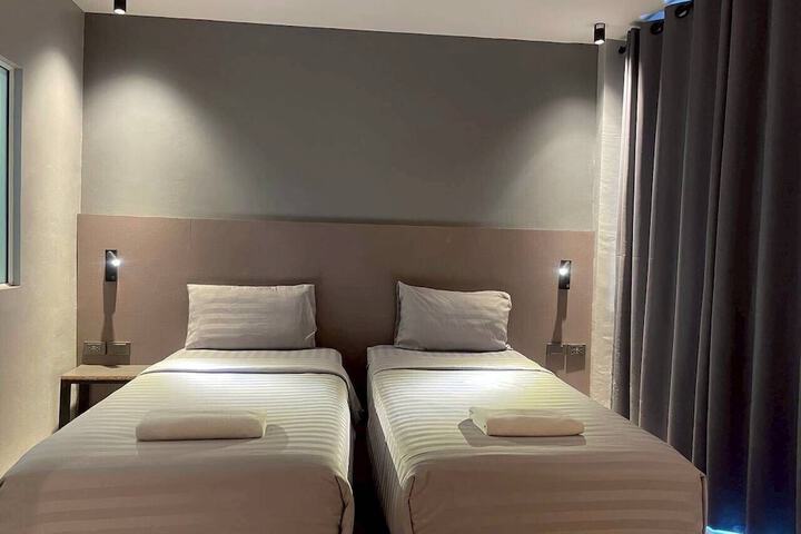 Room 26 of 45