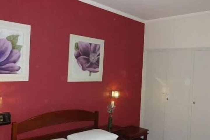 Room 16 of 44