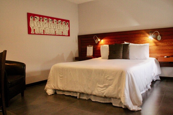 Room 28 of 100