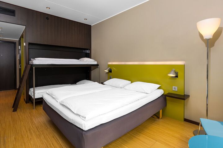 Room 19 of 71
