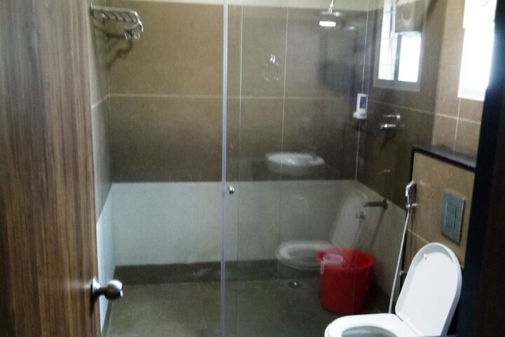 Room 15 of 21