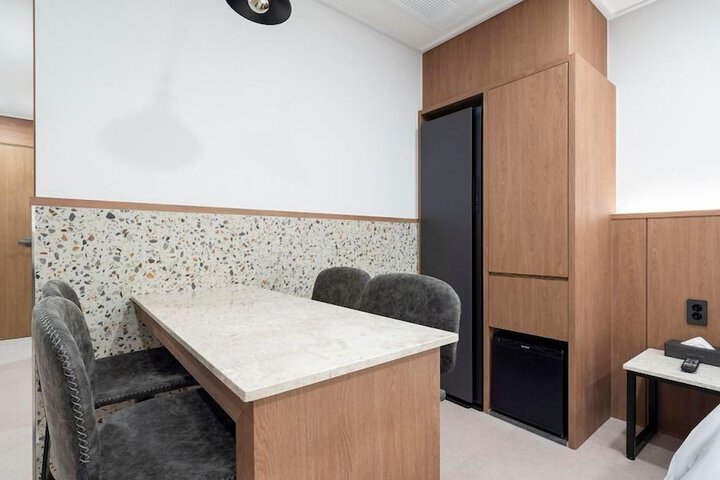 Room 66 of 109