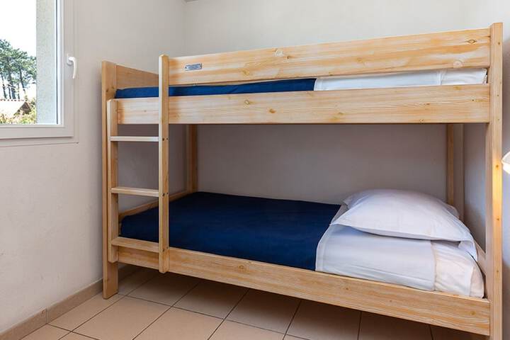 Room 5 of 35