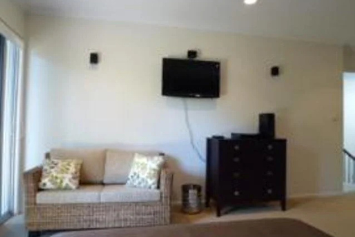 Room 6 of 22
