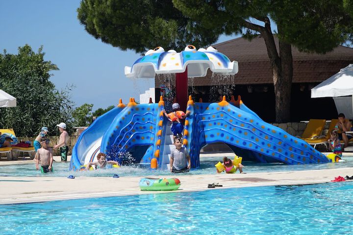 Pool 42 of 95