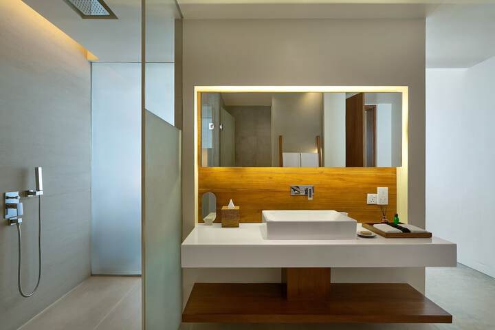 Room 60 of 117