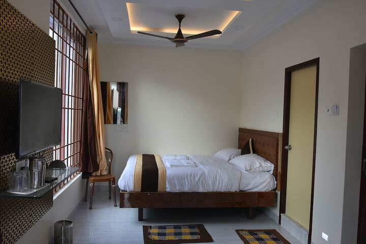 Room 13 of 15