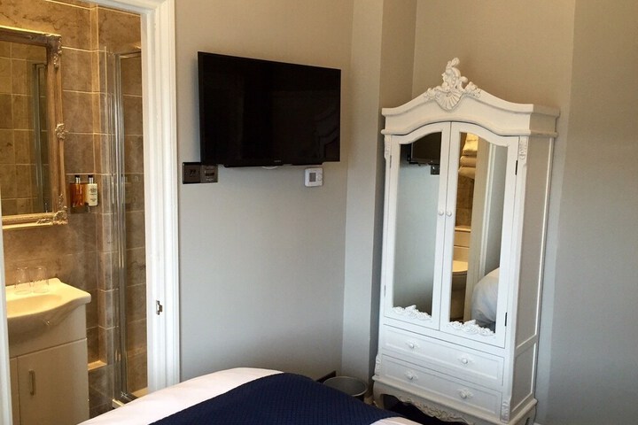 Room 29 of 165