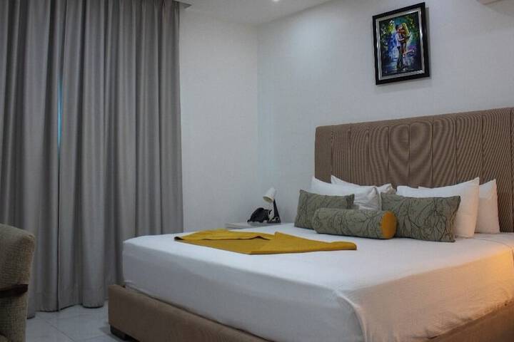 Room 16 of 16