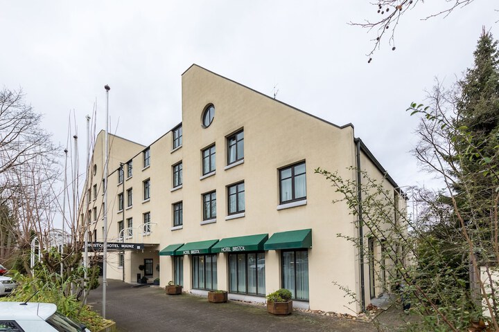 Hotel 19 of 19
