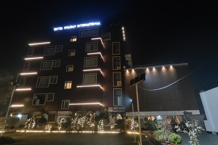 Hotel Exterior 17 of 17