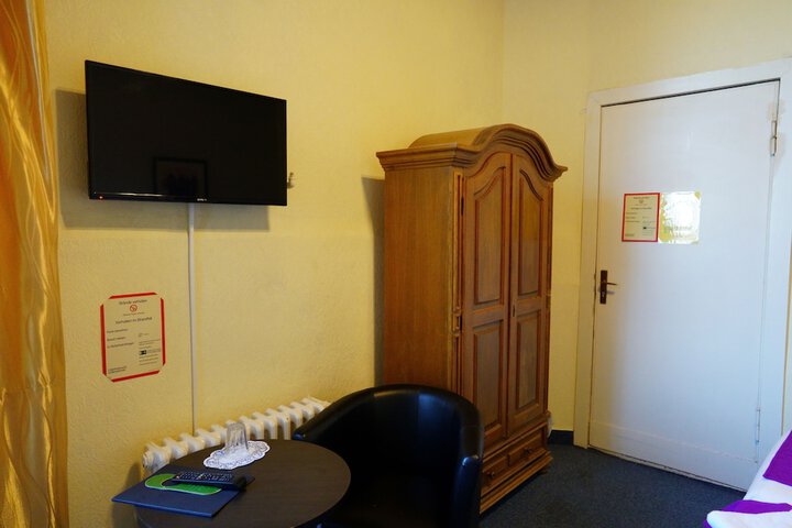 Room 16 of 71