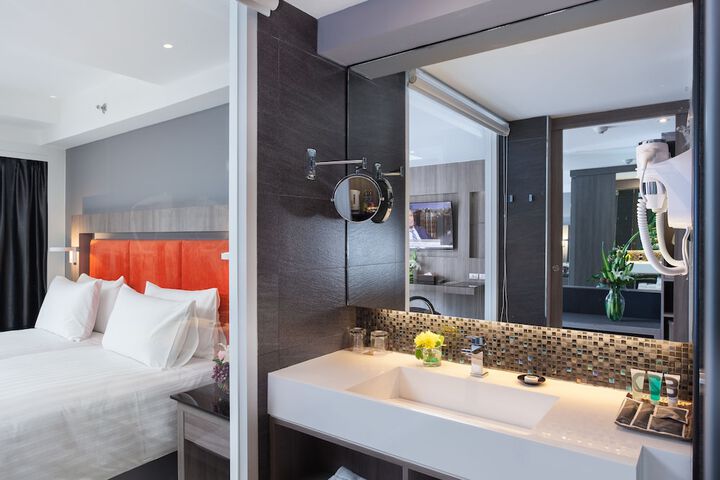 Room 14 of 61