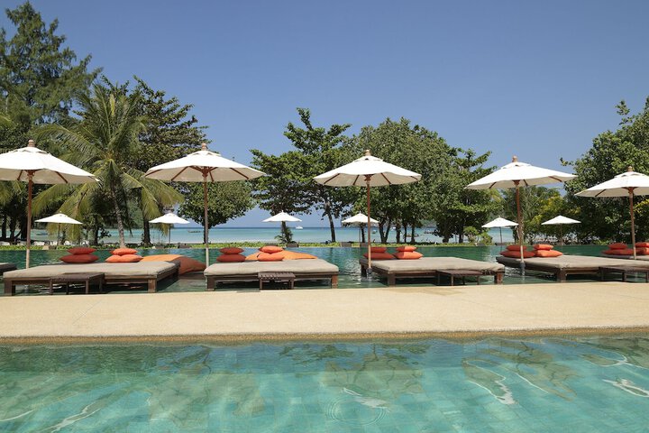 Pool Hotel
