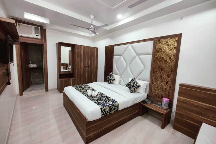 Room 14 of 48
