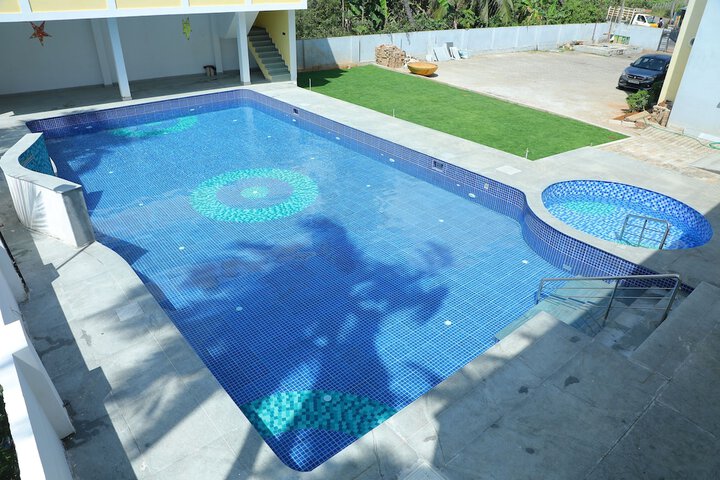 Pool 45 of 57