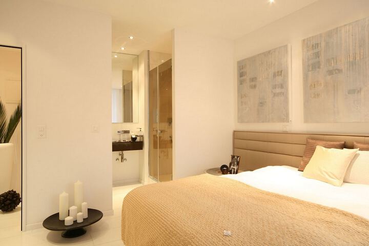 Room 2 of 30