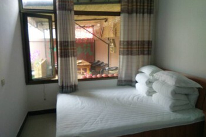 Room 14 of 15