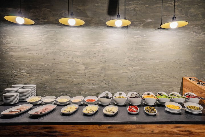 Dining 58 of 72