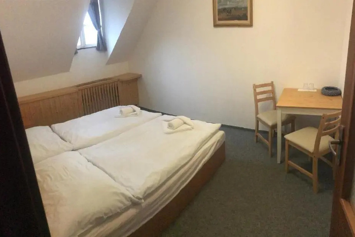 Room 3 of 12