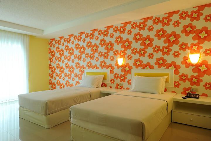 Room 11 of 26