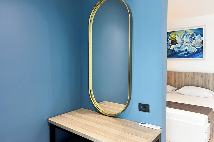 Room 6 of 70