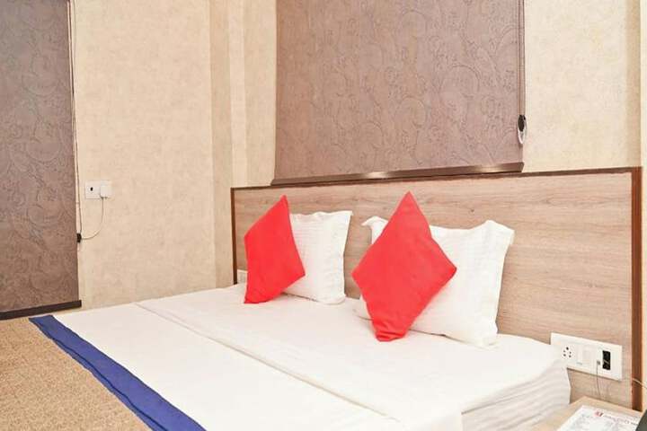 Room 34 of 90