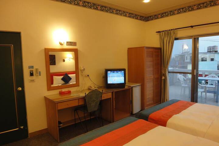 Room 17 of 24