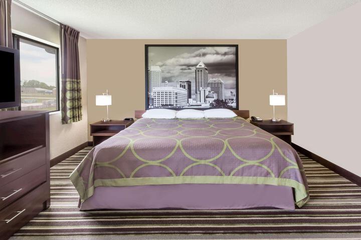 1 King Bed (9 of 16)