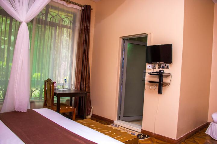 Room 38 of 115