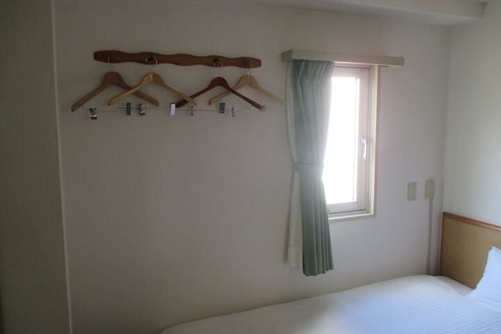 Room 10 of 47