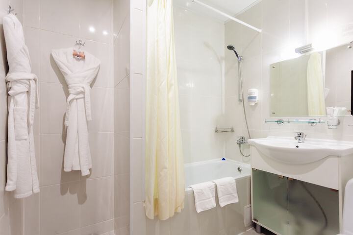 Room 20 of 35
