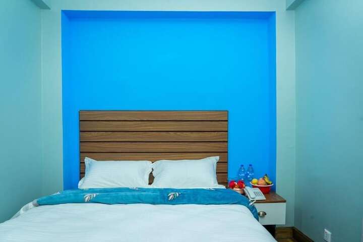 Room 30 of 42