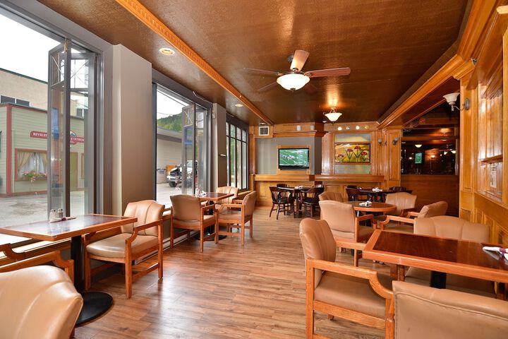Sports bar