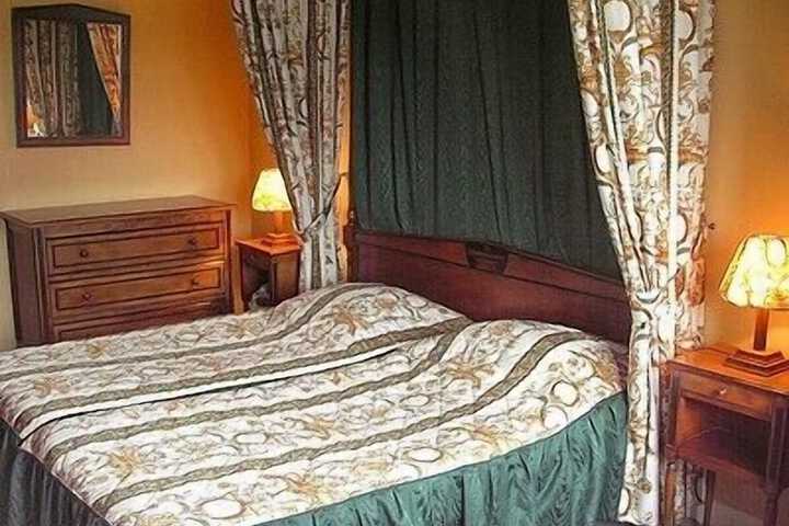 Room 4 of 38