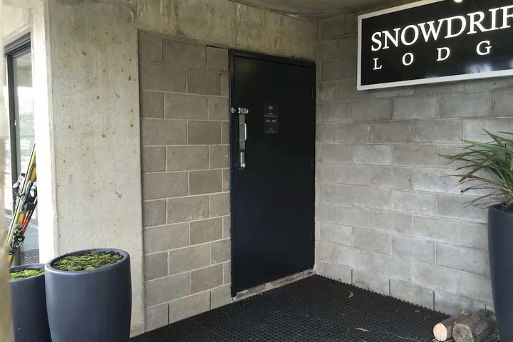 Snowdrift Lodge