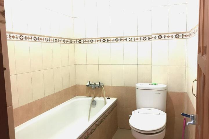 Room 15 of 23
