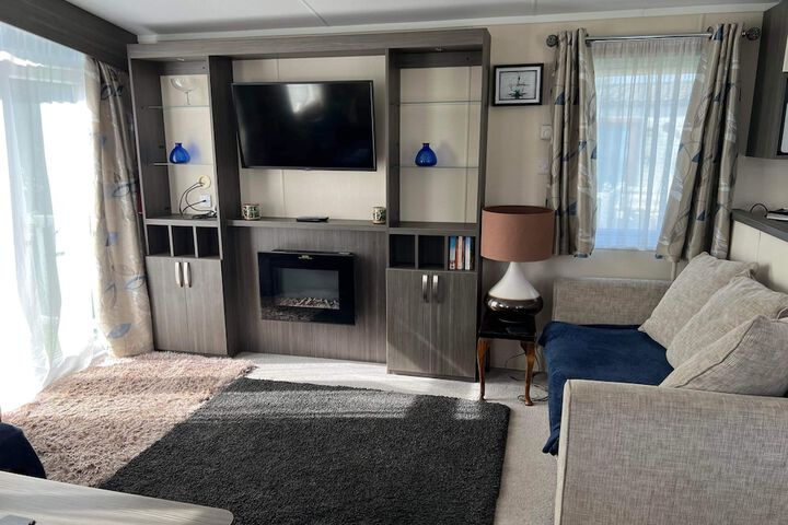 Room 7 of 17