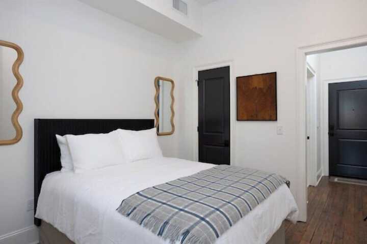 Room 5 of 34