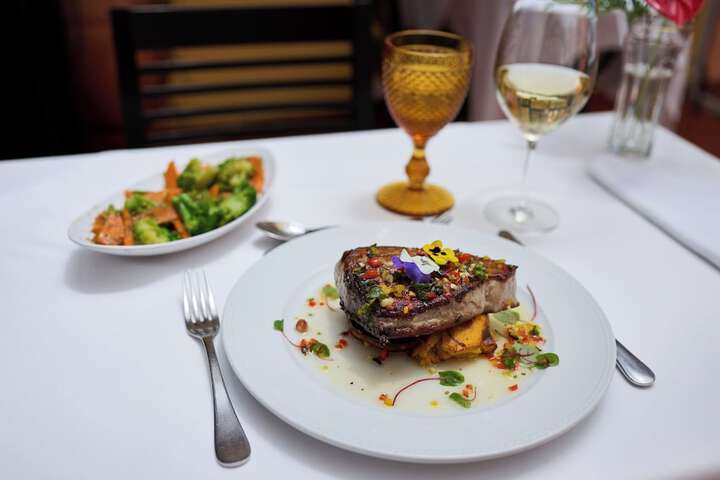 Dining 71 of 93