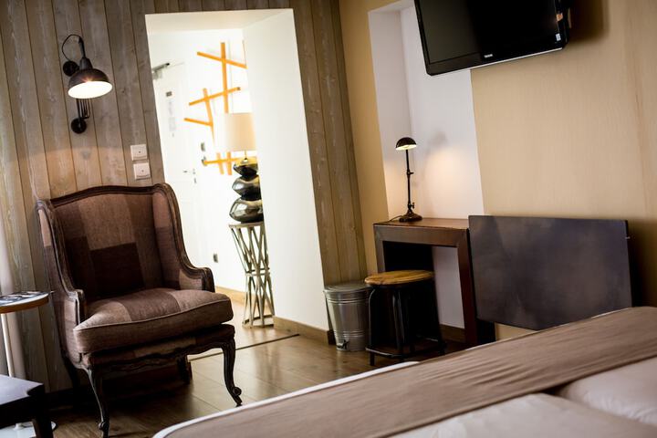 Room 72 of 175