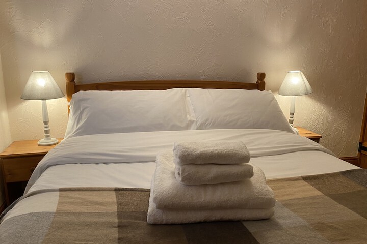 Room 4 of 68
