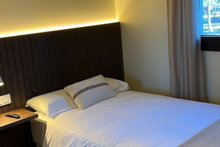 Room 11 of 26