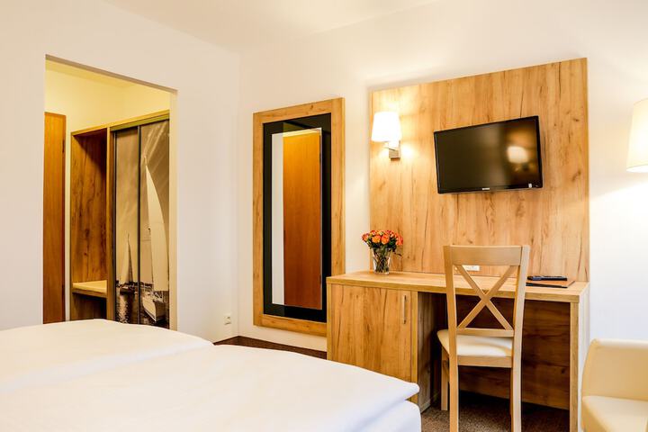 Room 14 of 31