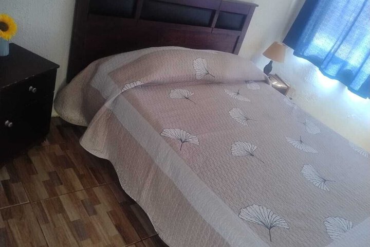 Room 6 of 15