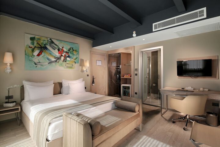 Room 9 of 88