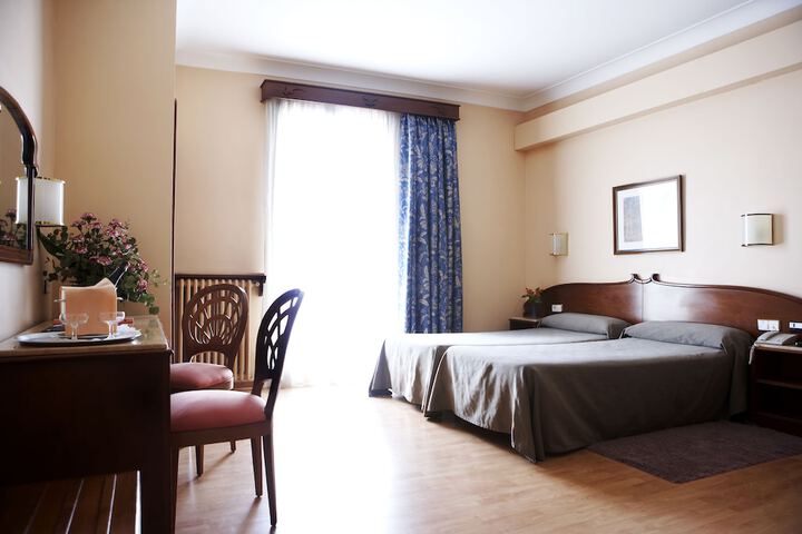 Room 13 of 53