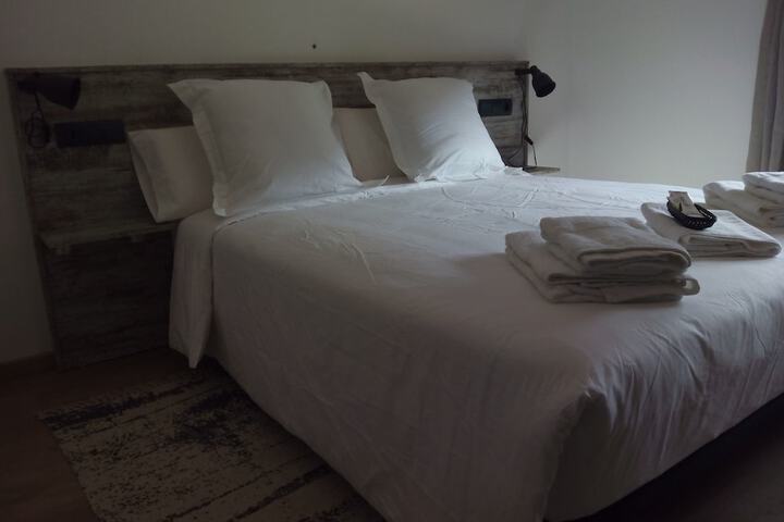 Room 3 of 7